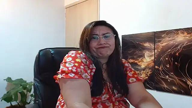 amalia brunette online show from 18, 9, 2025