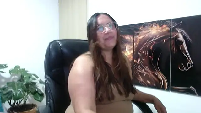 amalia brunette online show from 16, 6, 2026