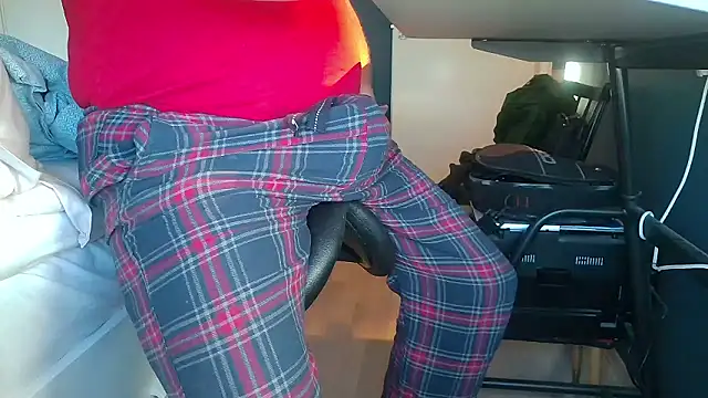 dutch-horny-daddy online show from 8, 1, 2026