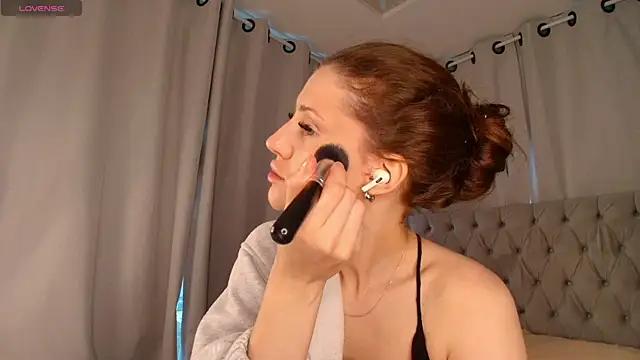 Snapshot of Skinny_Alice chatting on 24, 6, 2026 Skinny Alice online show from 24, 6, 2026