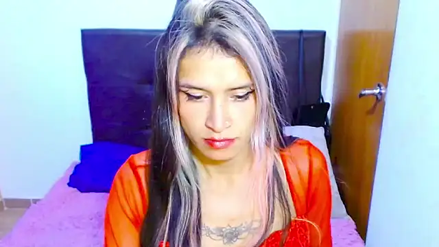Snapshot of Queen_camila chatting on 11, 2, 2025 Queen camila online show from 11, 2, 2025