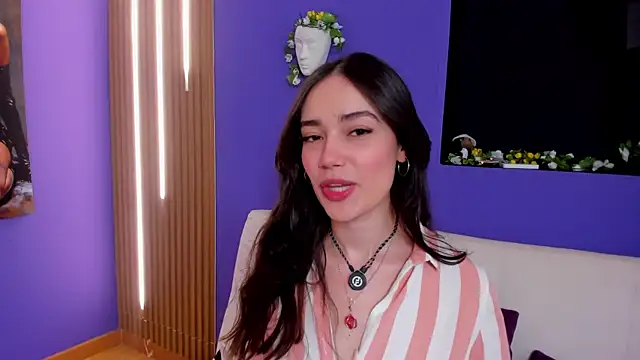 Snapshot of Kate_Amaretto_ chatting on 18, 9, 2025 Kate Amaretto online show from 18, 9, 2025