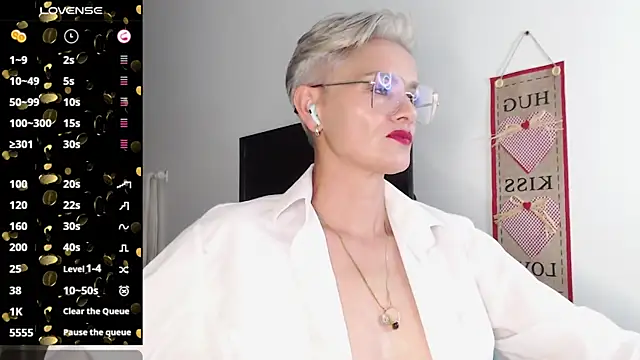 Snapshot of scarlett_paris22 chatting on 11, 2, 2025 scarlett paris22 online show from 11, 2, 2025