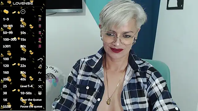 Snapshot of scarlett_paris22 chatting on 11, 3, 2025 scarlett paris22 online show from 11, 3, 2025