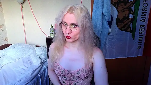 Lori Myaf online show from 18, 3, 2026