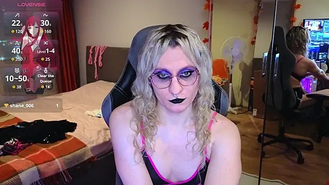 Snapshot of Lori_Myaf chatting on 8, 11, 2025 Lori Myaf online show from 8, 11, 2025