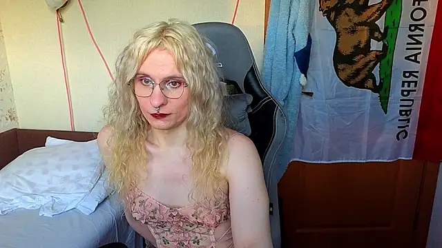 Lori Myaf online show from 21, 3, 2026