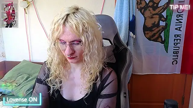 Lori Myaf online show from 20, 4, 2026