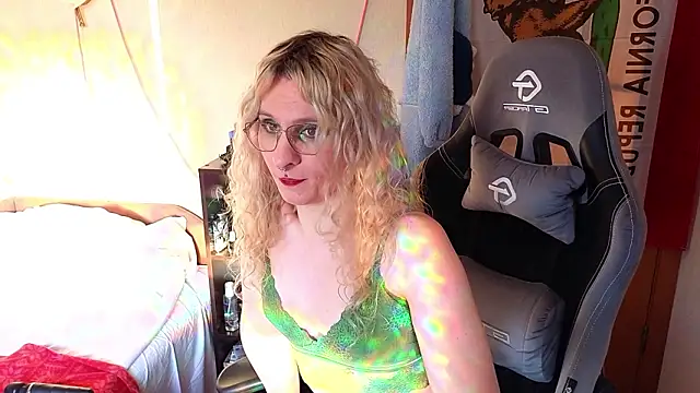 Lori Myaf online show from 11, 3, 2026