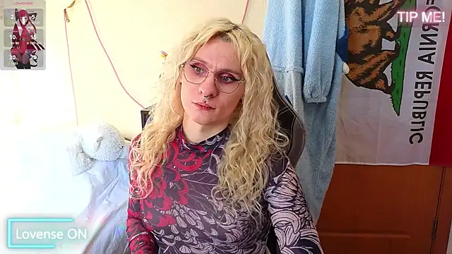 Lori Myaf online show from 22, 4, 2026