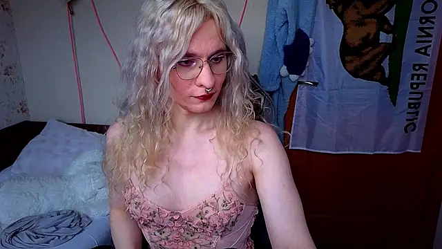 Lori Myaf online show from 25, 3, 2026