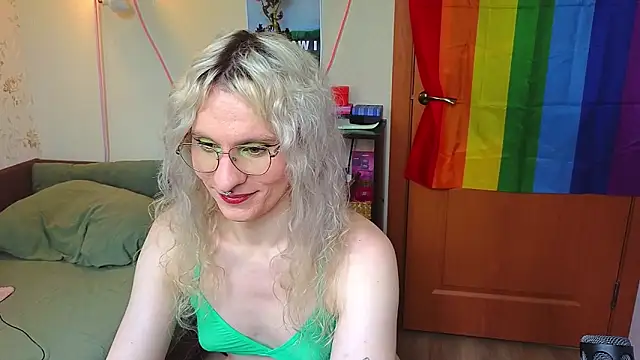 Lori Myaf online show from 1, 6, 2026