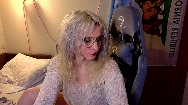 Lori Myaf online show from 26, 3, 2026