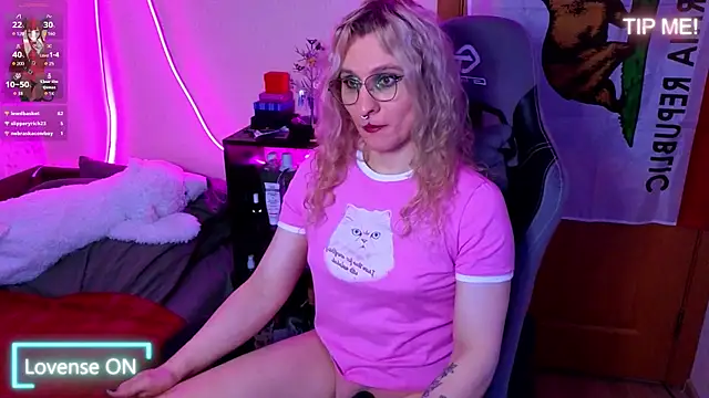 Lori Myaf online show from 17, 2, 2026