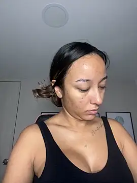 DianaHopson online show from 13, 2, 2025
