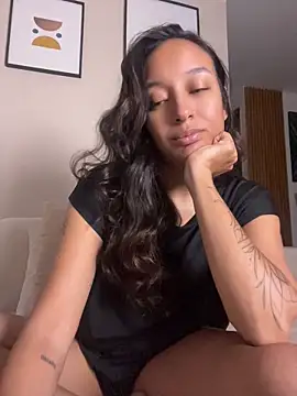 Snapshot of DianaHopson chatting on 2, 7, 2026 DianaHopson online show from 2, 7, 2026