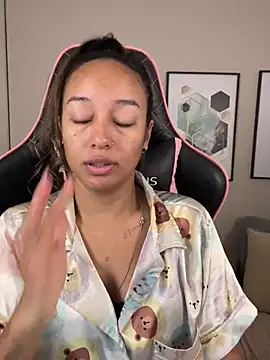 DianaHopson online show from 26, 2, 2025