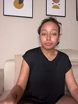 Snapshot of DianaHopson chatting on 31, 5, 2026 DianaHopson online show from 31, 5, 2026