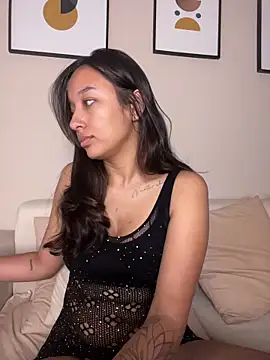 DianaHopson online show from 21, 4, 2026