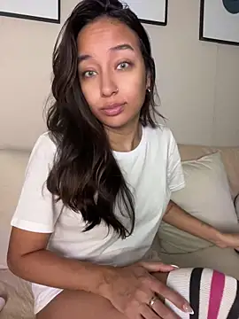 DianaHopson online show from 8, 4, 2026