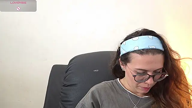 Snapshot of irinasweet27 chatting on 10, 9, 2025 irinasweet27 online show from 10, 9, 2025