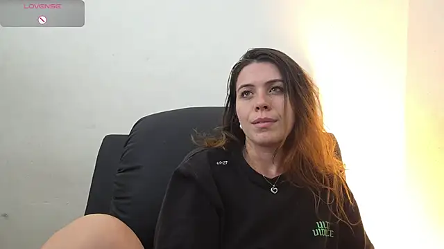 Snapshot of irinasweet27 chatting on 5, 10, 2025 irinasweet27 online show from 5, 10, 2025