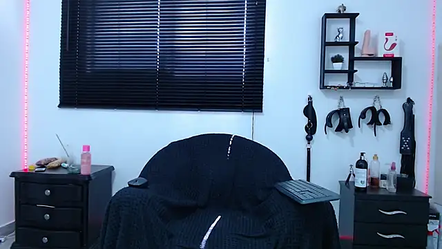 KinkyAllisonSub online show from 13, 1, 2025