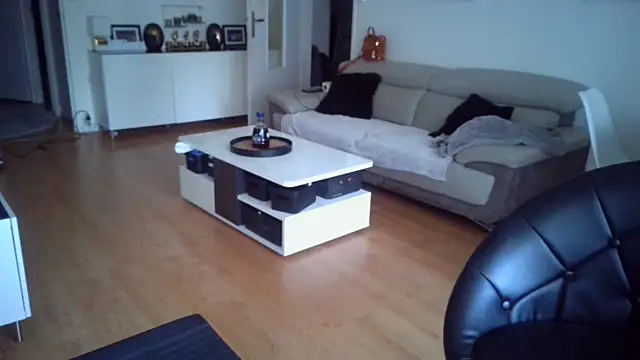 sarametisse26 online show from 3, 11, 2025