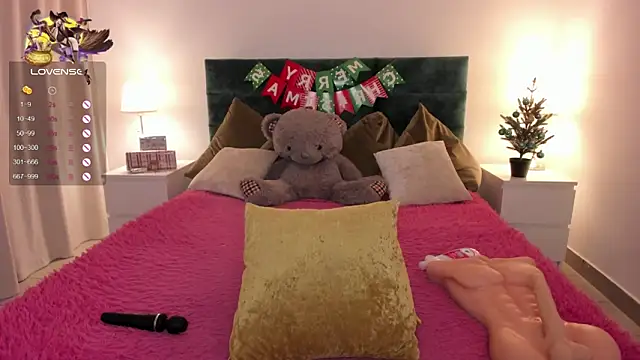 missAngellina online show from 4, 12, 2025