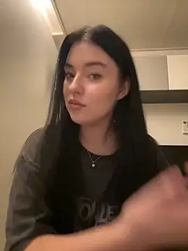 Angela Fosterr online show from 4, 12, 2025