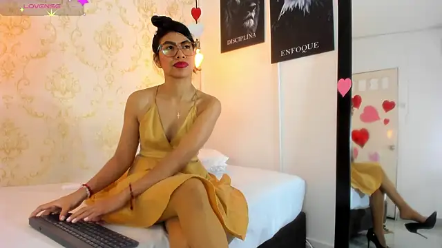 BRITANY WELLS  online show from 18, 2, 2026