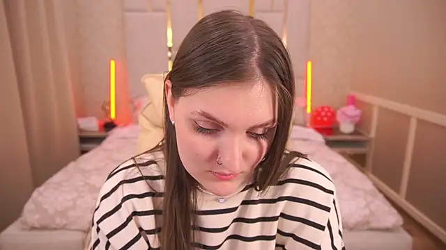 EmmyCharmm online show from 6, 3, 2025