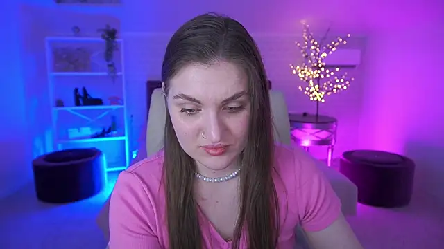 Snapshot of EmmyCharmm chatting on 7, 6, 2026 EmmyCharmm online show from 7, 6, 2026