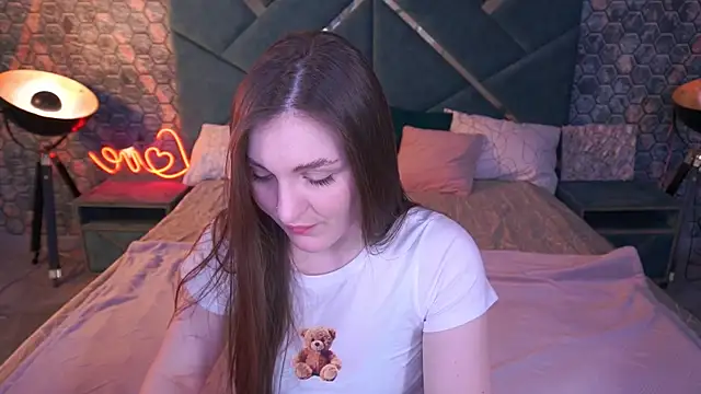 EmmyCharmm online show from 17, 3, 2026