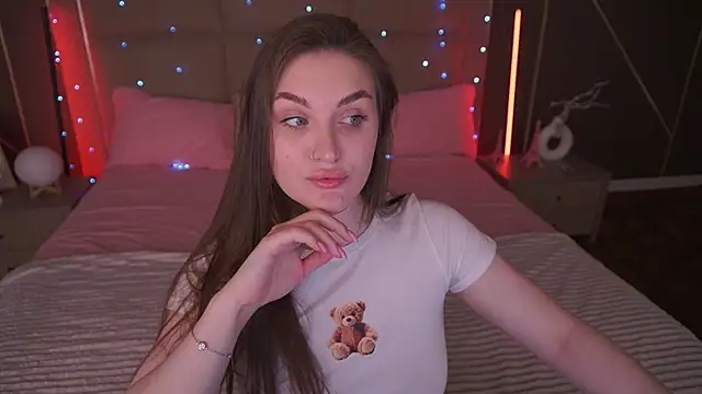 EmmyCharmm online show from 25, 3, 2026