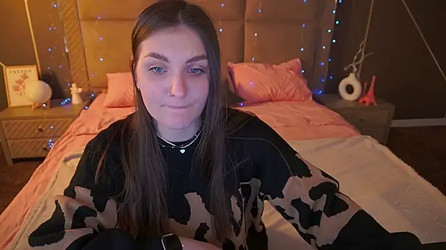 EmmyCharmm online show from 9, 2, 2026