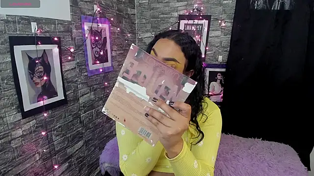 Andrys  online show from 5, 12, 2025