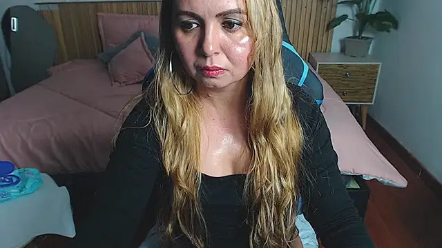 Snapshot of rose_meyer chatting on 26, 9, 2025 rose meyer online show from 26, 9, 2025
