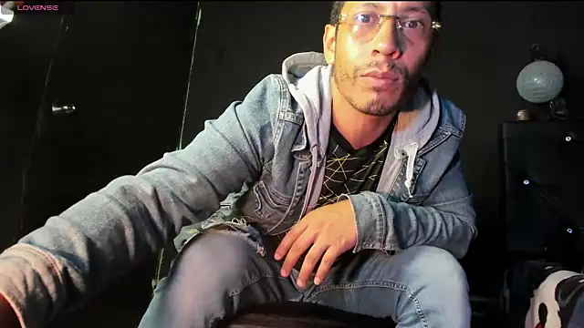 Snapshot of FuckHardlove chatting on 28, 4, 2026 FuckHardlove online show from 28, 4, 2026
