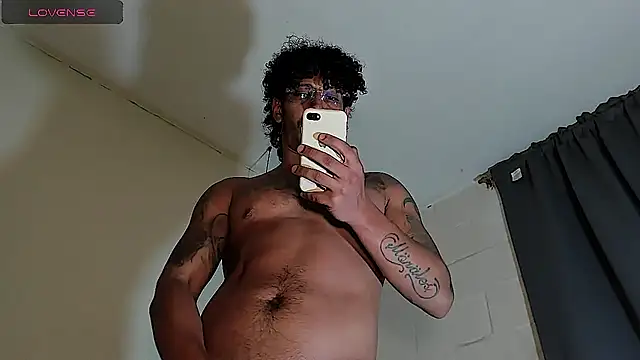 Snapshot of FuckHardlove chatting on 22, 10, 2025 FuckHardlove online show from 22, 10, 2025