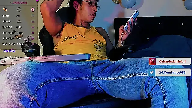 Snapshot of FuckHardlove chatting on 28, 2, 2025 FuckHardlove online show from 28, 2, 2025