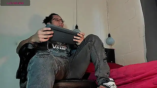 Snapshot of FuckHardlove chatting on 23, 9, 2025 FuckHardlove online show from 23, 9, 2025