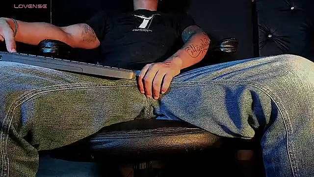 FuckHardlove online show from 8, 1, 2026