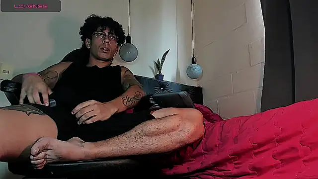Snapshot of FuckHardlove chatting on 28, 9, 2025 FuckHardlove online show from 28, 9, 2025