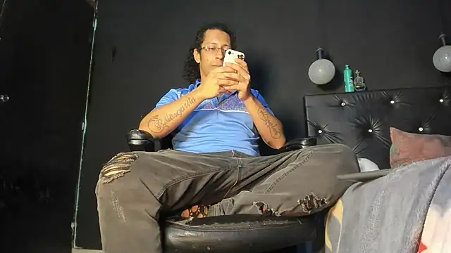Snapshot of FuckHardlove chatting on 14, 6, 2026 FuckHardlove online show from 14, 6, 2026