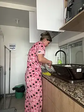 Ameellie online show from 10, 10, 2025