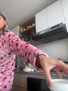 Ameellie online show from 3, 12, 2025