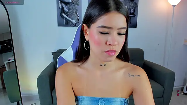 Snapshot of sophia_willians chatting on 8, 3, 2025 sophia willians online show from 8, 3, 2025