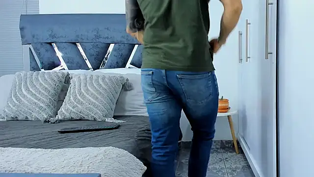 Zack Froone online show from 23, 10, 2025