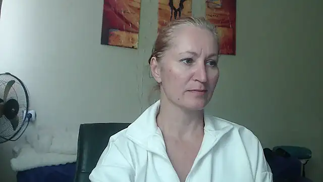AmellyGrand online show from 17, 4, 2026
